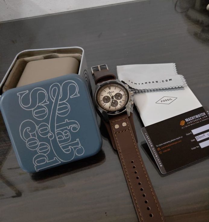 Fossil ch2565 top