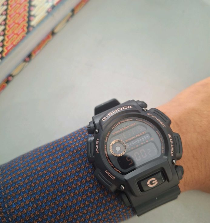 Casio G-Shock DW-9052GBX-1A4 DW-9052GBX-1A4DR Black & Rose