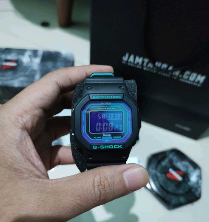 G shock gwb5600bl store