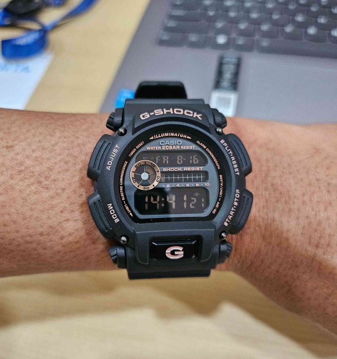 Casio G-Shock DW-9052GBX-1A4 DW-9052GBX-1A4DR Black & Rose