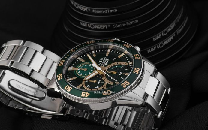 Alba Active AM3889X1 Chronograph Men Green Dial Stainless Steel Strap