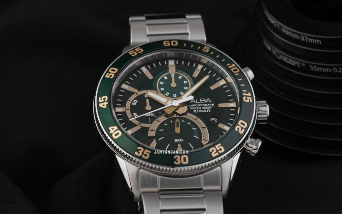 Alba Active AM3889X1 Chronograph Men Green Dial Stainless Steel Strap
