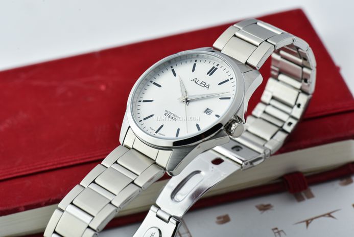 Alba AS9J71X1 Men Silver Dial Stainless Steel Strap