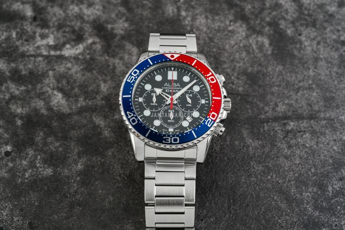 Alba Active AT3J35X1 Men Chronograph Black Dial Stainless Steel Strap