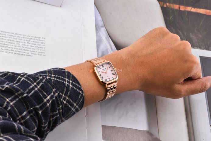 アルレオ　 バストアップシェイパー　ローズベージュ　L ❣️ Jaeger-LeCoultre's Reverso Tribute Chronograph gets a Pink Gold