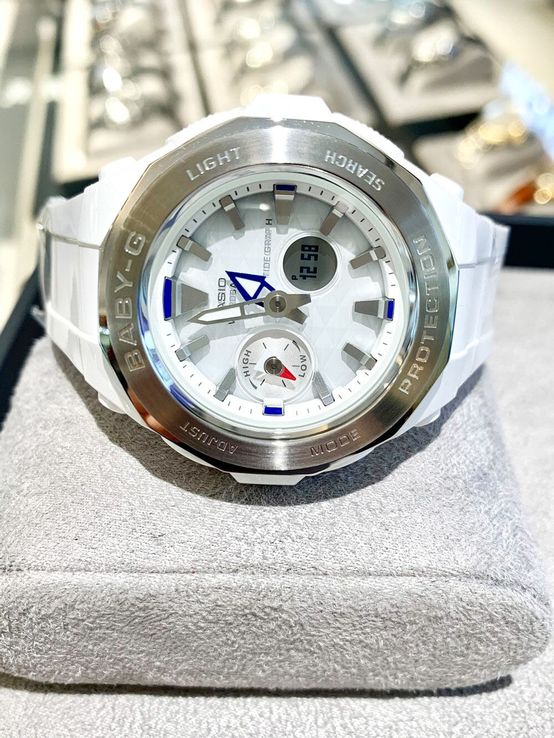 Baby g bga 225 top