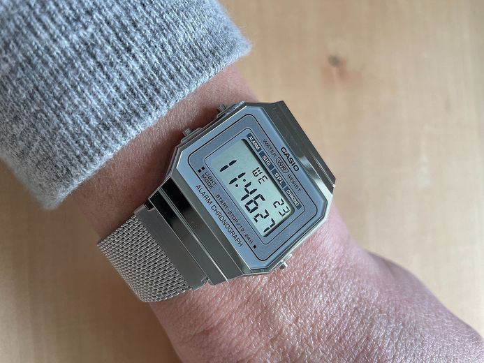 Casio General A700WM-7ADF Vintage Digital Dial Mesh Band