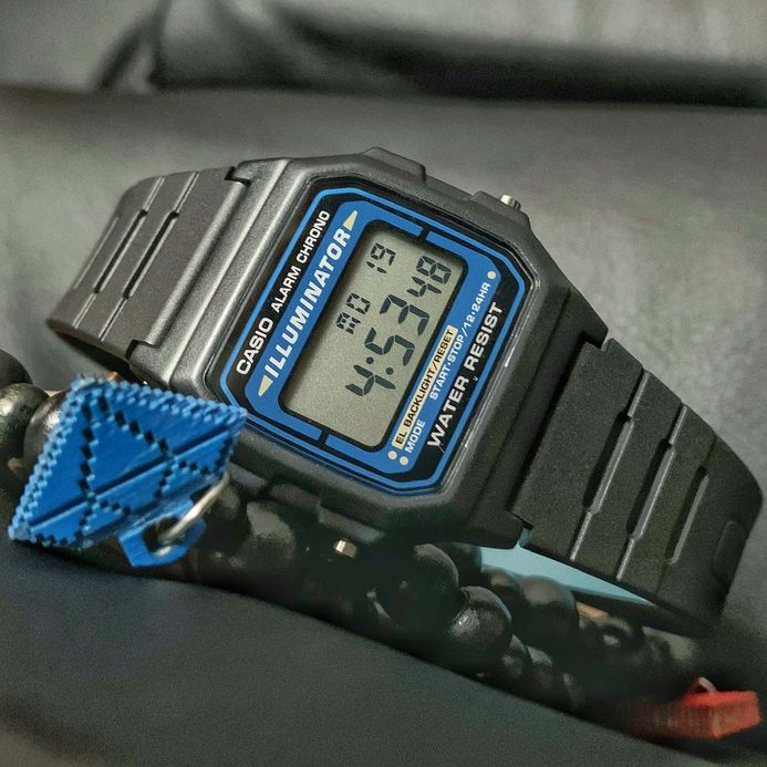 Casio f105w online