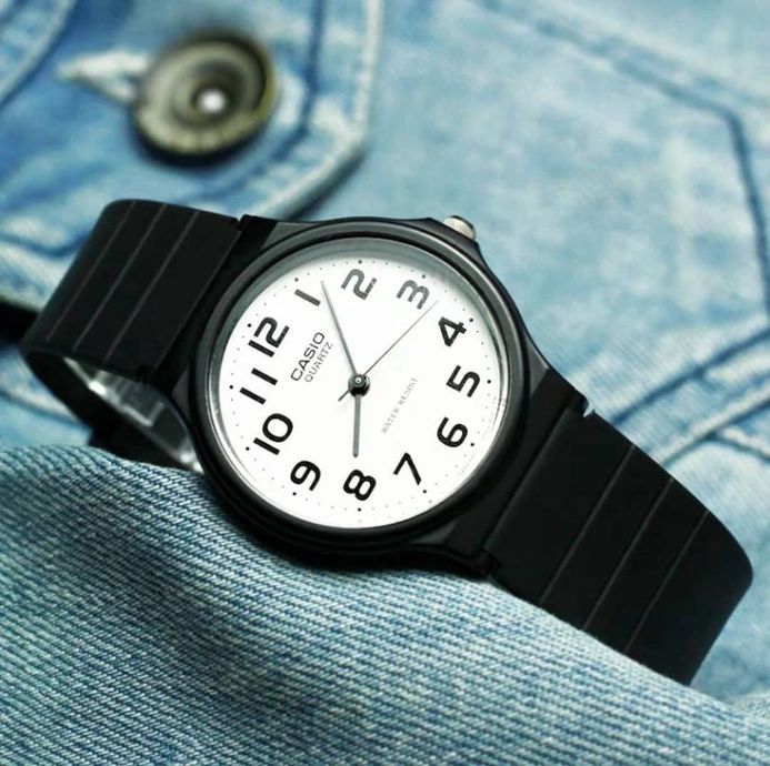 Casio General MQ-24-7B2LDF Classic Man White Dial Black Resin Band