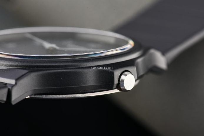 Casio General MQ-24B-1BDF Pop Analog Black Dial Black Resin Band