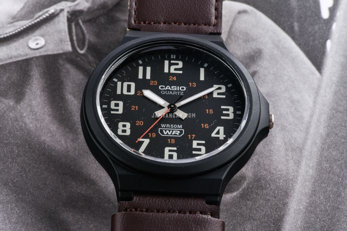 Casio General MW-240B-5BVDF Black Dial Beige Cloth Band