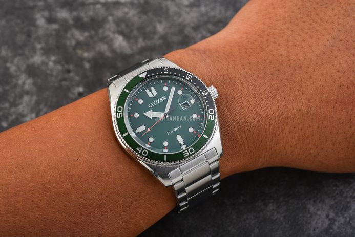 Citizen Eco Drive AW1768-80X Green Dial Stainless Steel