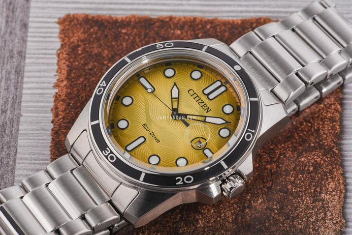 Citizen Eco Drive AW1816-89X Men Yellow Dial Stainless Steel Strap