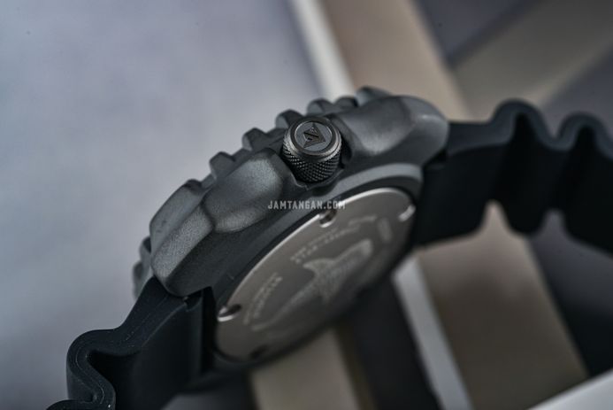 Citizen Promaster BN0225-04L Whale Shark Marine Super Titanium + Extra Strap Limited Edition