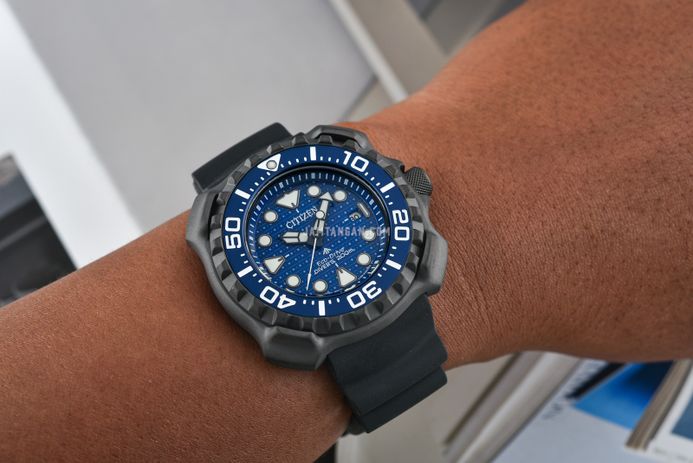 Citizen Promaster BN0225-04L Whale Shark Marine Super Titanium + Extra Strap Limited Edition