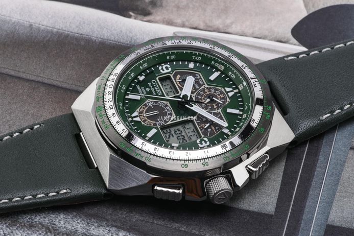 citizen-promaster-jy8147-01x-skyhawk-a-t-chronograph-digital-analog