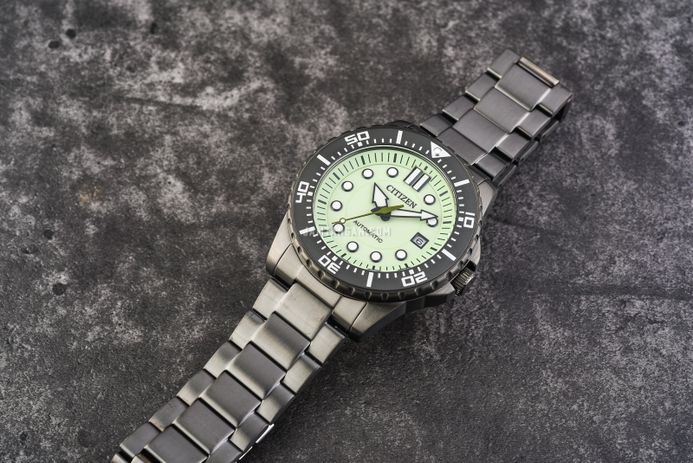 Citizen Mechanical NJ0177-84X Automatic Men Green Luminous Dial Gunmetal Stainless Steel Strap