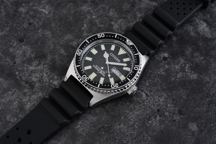 Citizen Promaster NY0120-01E Men Black Dial Black Rubber Strap
