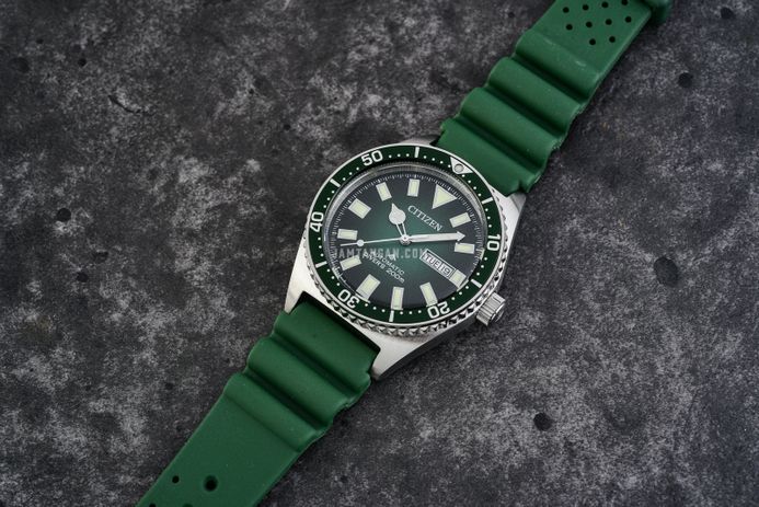 Citizen Promaster NY0121-09X Marine Automatic Diver Green Dial Green Polyurethane Strap