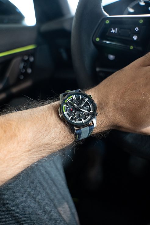 Casio Edifice X Scuderia AlphaTauri EQB-1200AT-1A EQB-1200AT