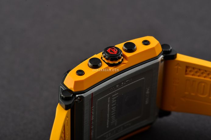 Expedition Chronograph E 6757 MC RIPBAYL Men Black Dial Yellow Rubber Strap