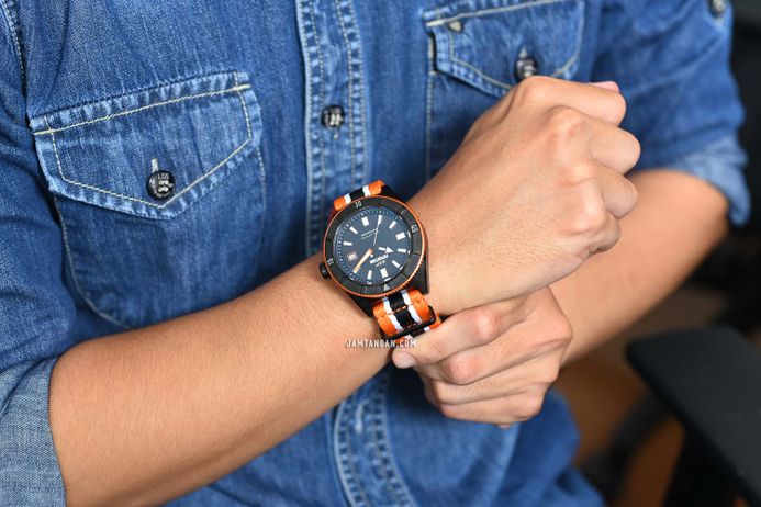 Expedition Automatic E 6819 MA NIPBAOR Water Resistant 200M Men Black Dial Nylon Strap