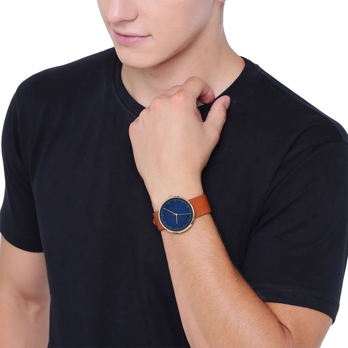 Fossil essentialist watch shop
