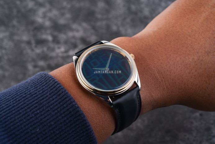 The archival series hologram black leather watch new arrivals