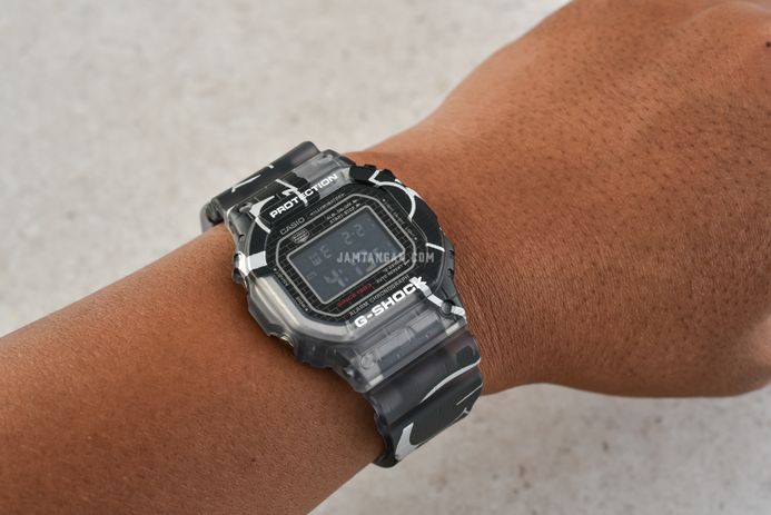 mzk【新品/限定】G-SHOCKDW-5000SS-1JR G-SHOCK ストリートスピリット DW-5000SS-1JR メンズ 腕時計 電池式