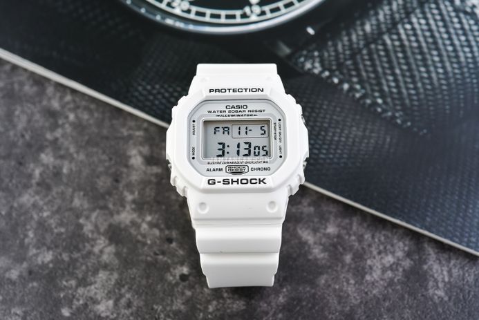 Casio G-Shock DW-5600MW-7DR Marine White Series Digital Dial White Resin Band