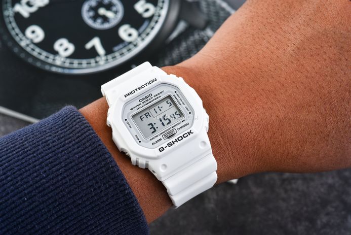 Casio G-Shock DW-5600MW-7DR Marine White Series Digital Dial White Resin Band