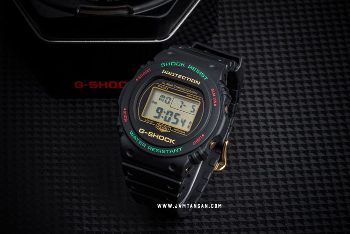 Casio G-Shock DW-5700TH-1 DW-5700TH-1DR Winter Premium Christmas