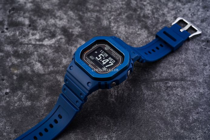 Casio G-Shock DW-H5600MB-2DR Smartwatch G-Squad Heart Monitor Digital Dial Blue Resin Band