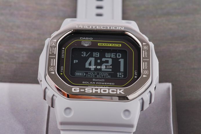 Casio G-Shock DW-H5600MB-8A9DR Smartwatch G-Squad Heart Monitor Digital Dial Grey Resin Band