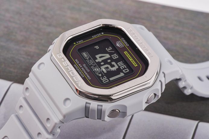 Casio G-Shock DW-H5600MB-8A9DR Smartwatch G-Squad Heart Monitor Digital Dial Grey Resin Band