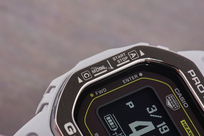 Casio G-Shock DW-H5600MB-8A9DR Smartwatch G-Squad Heart Monitor Digital Dial Grey Resin Band