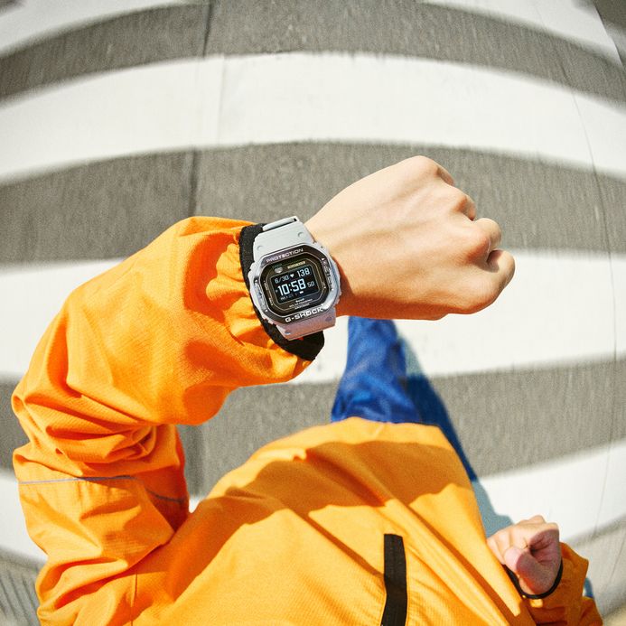 Casio G-Shock DW-H5600MB-8A9DR Smartwatch G-Squad Heart Monitor Digital Dial Grey Resin Band