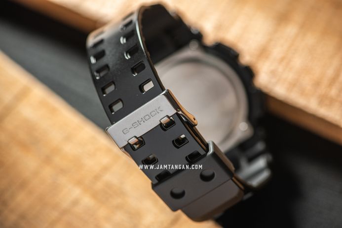 Casio G-Shock GA-100CF-1ADR G-Classic Camouflage Digital Analog Dial Black Resin Band