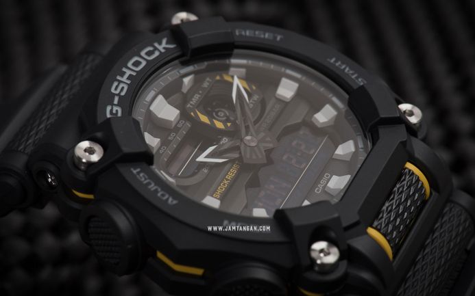 G-SHOCK GA-900 ベージュ/ブラック デジタル腕時計