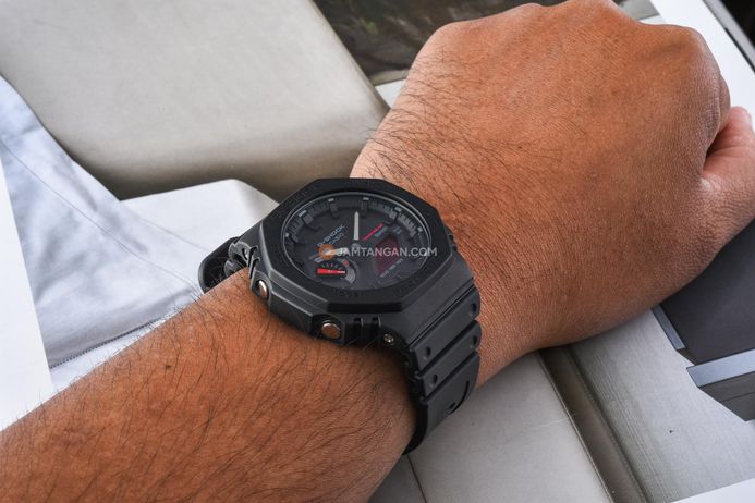 Casio G-Shock GA-B2100BBR-1A GA-B2100BBR-1AJF Black and Bold