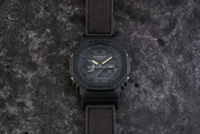 Casio G-Shock GA-B2100CT-1A5DR CasiOak Coexist Collection Digital Analog Dial Black Cloth Band