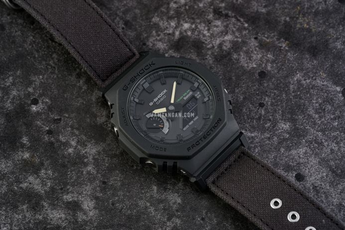 Casio G-Shock GA-B2100CT-1A5DR CasiOak Coexist Collection Digital Analog Dial Black Cloth Band