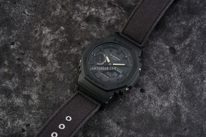 Casio G-Shock GA-B2100CT-1A5DR CasiOak Coexist Collection Digital Analog Dial Black Cloth Band