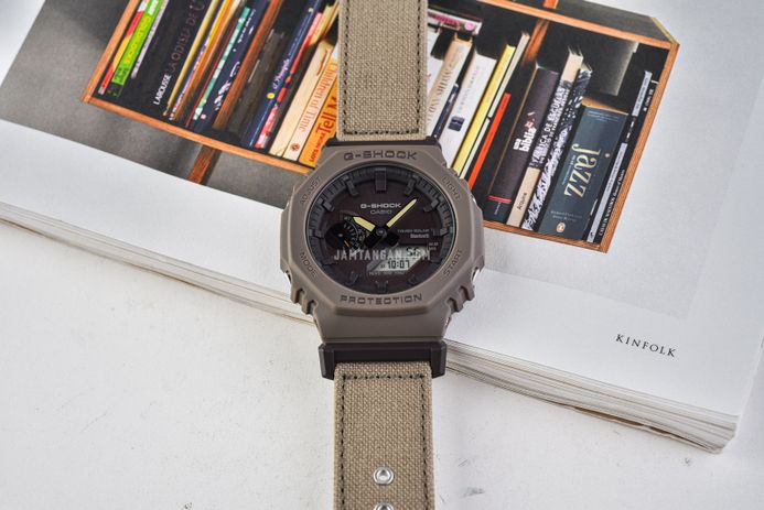 Casio G-Shock GA-B2100CT-5ADR CasiOak Coexist Collection Digital Analog Dial Khaki Gray Cloth Band