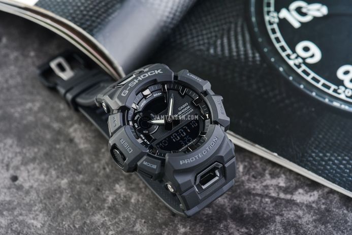 Casio G-shock G-Squad GBA-900-1ADR Black Digital Analog Dial Black Resin Band