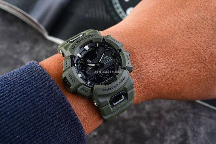Casio G-Shock GBA-900UU-3ADR G-Squad Digital Analog Dial Dark Green Resin Band