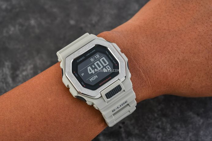 Casio G-Shock G-Lide GBX-100-8 Orologio Digitale Da Surf: Colore Grigio Sabbia, Connesso Smartphone, Maree E Fasi Lunari - 2