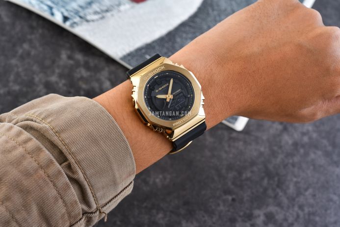 Casio G-Shock Women GM-S2100GB-1ADR CasiOak Stay Gold Series Digital Analog Dial Black Resin Band