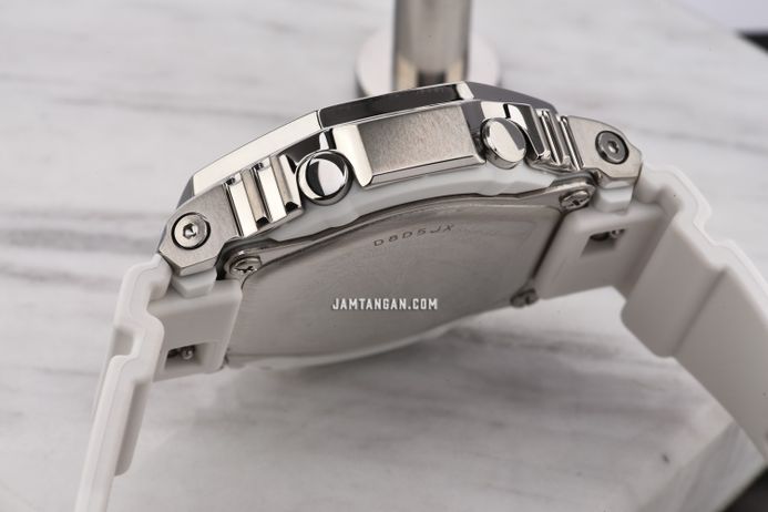 Casio G-Shock X ITZY GM-S2100WS-7ADR CasiOak Seasonal Collection Digital Analog Dial Resin Band