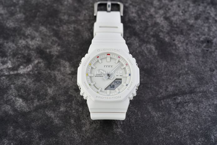 【新品】CASIO G-SHOCK ITZY GMA-P2100IT-7AJR 71OCIRcySDL._UF350,350_QL50_.jpg